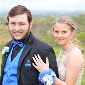 Meet your Posher, Haleigh